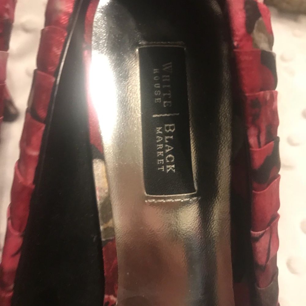 $ White House Black Market print heels 5X$25 - Picture 2 of 5